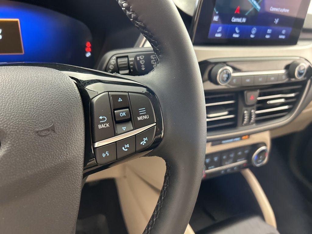 used 2022 Ford Escape car, priced at $25,590