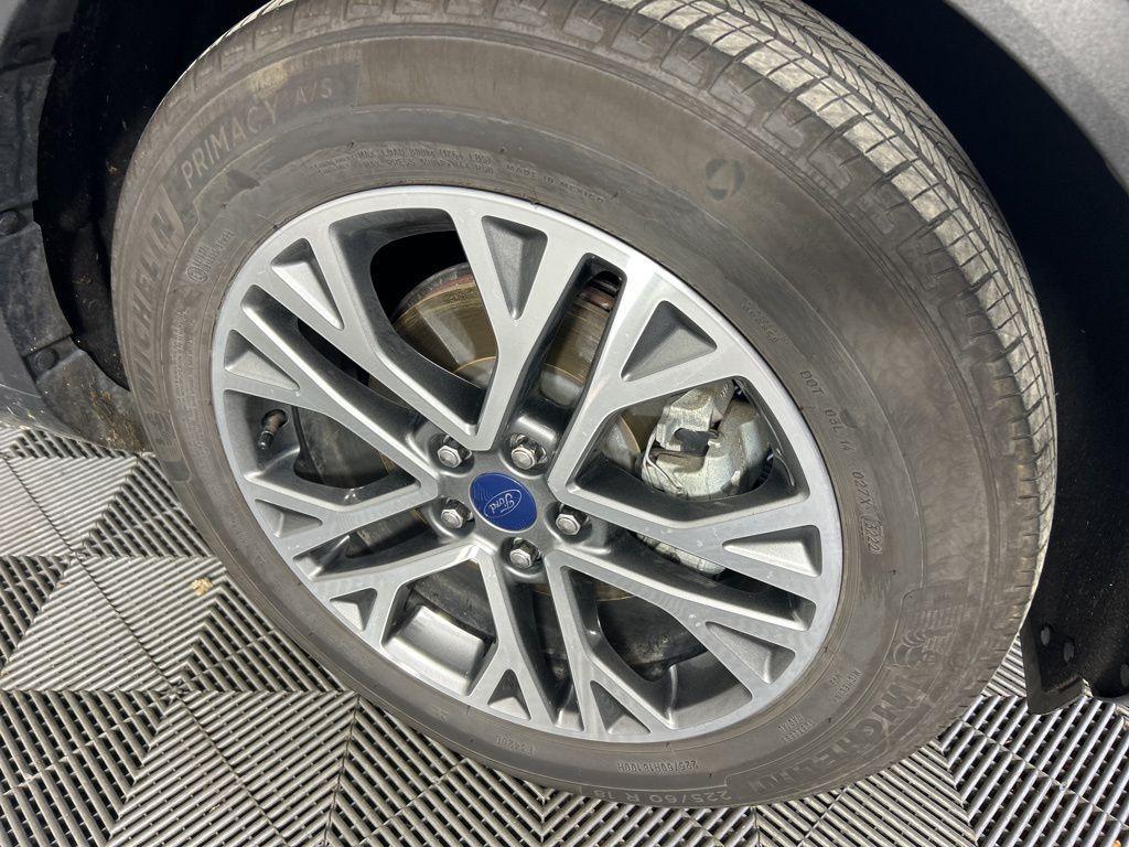 used 2022 Ford Escape car, priced at $25,590