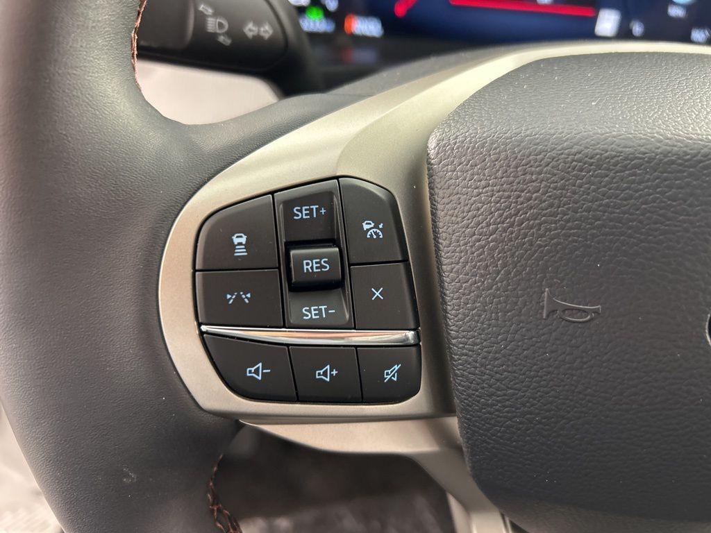 new 2025 Ford Explorer car, priced at $49,661