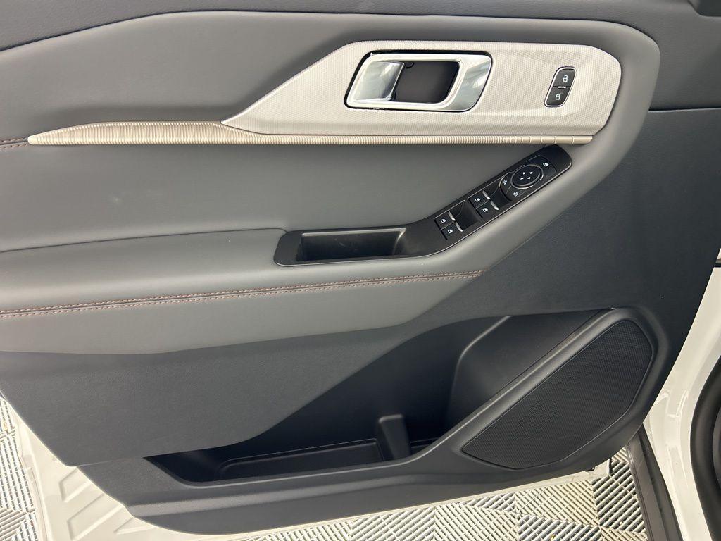 new 2025 Ford Explorer car, priced at $49,661