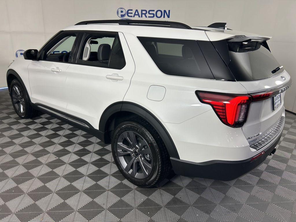 new 2025 Ford Explorer car, priced at $49,661