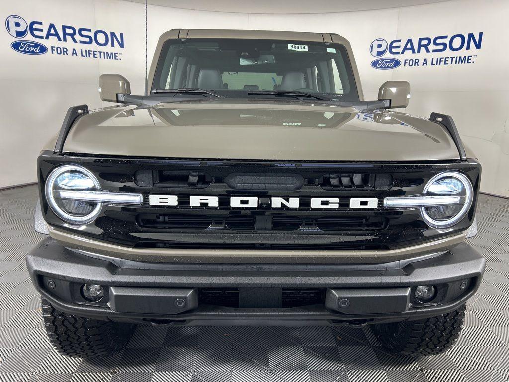 new 2025 Ford Bronco car, priced at $61,414