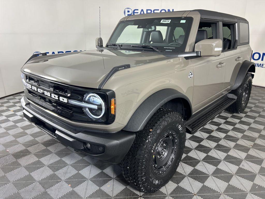 new 2025 Ford Bronco car, priced at $61,414