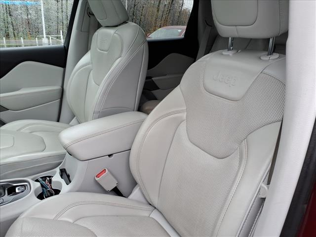 used 2019 Jeep Cherokee car