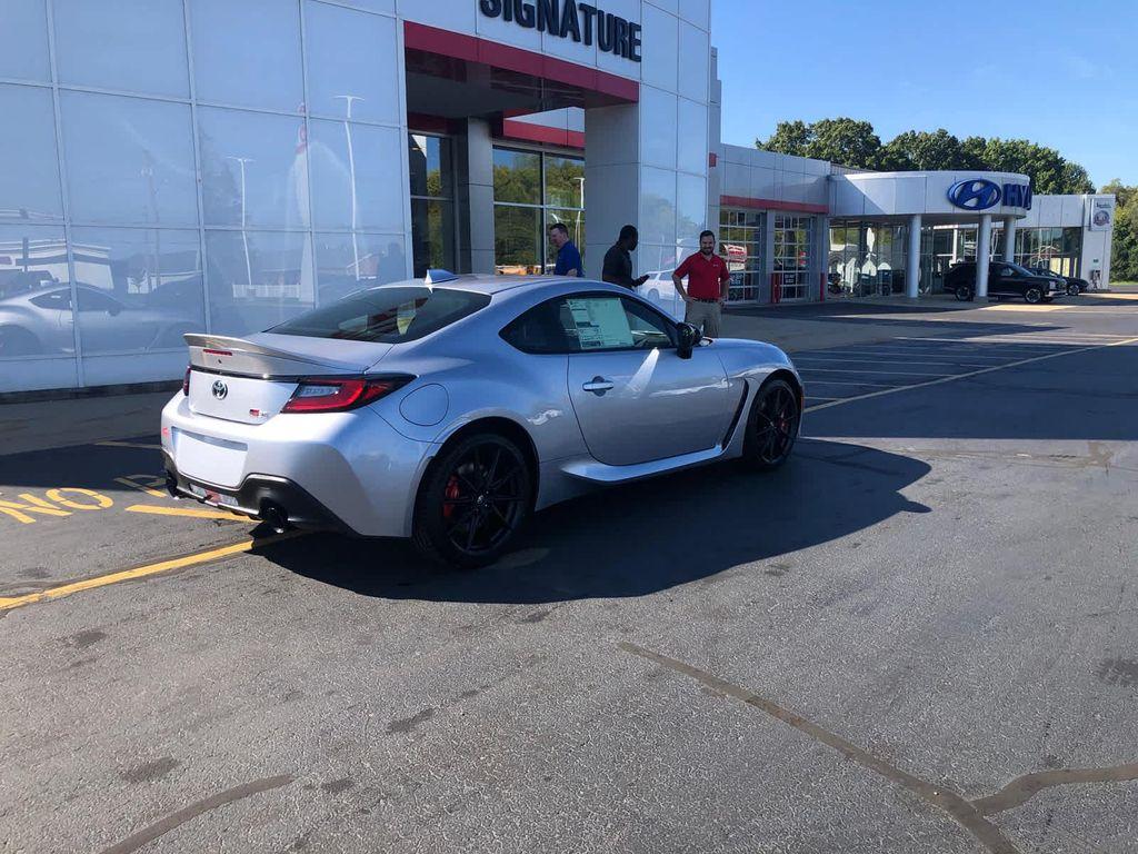 new 2025 Toyota GR86 car, priced at $36,789