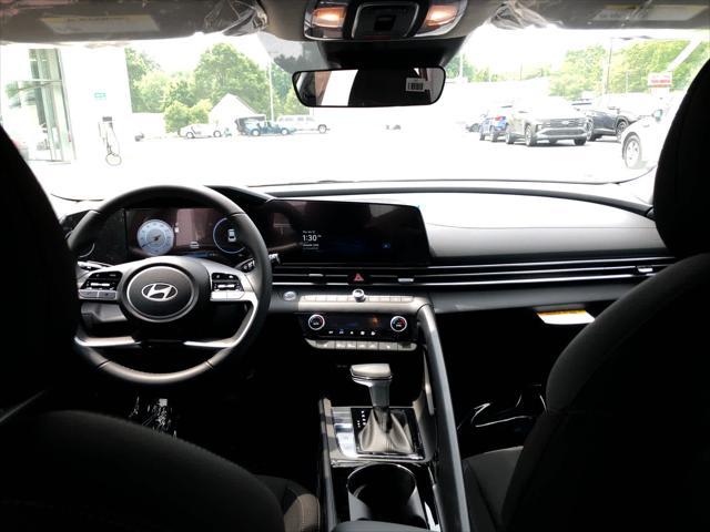 new 2025 Hyundai Elantra car, priced at $27,013