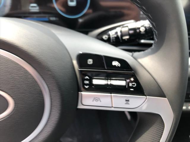 new 2025 Hyundai Elantra car, priced at $27,013
