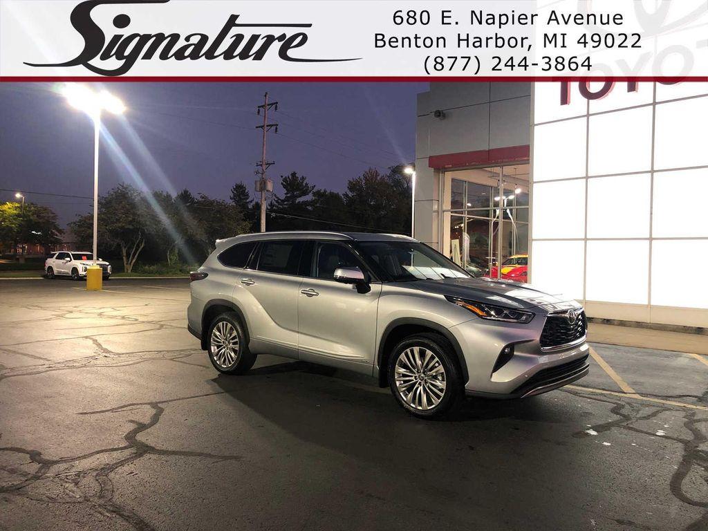 new 2025 Toyota Highlander Hybrid car, priced at $56,203