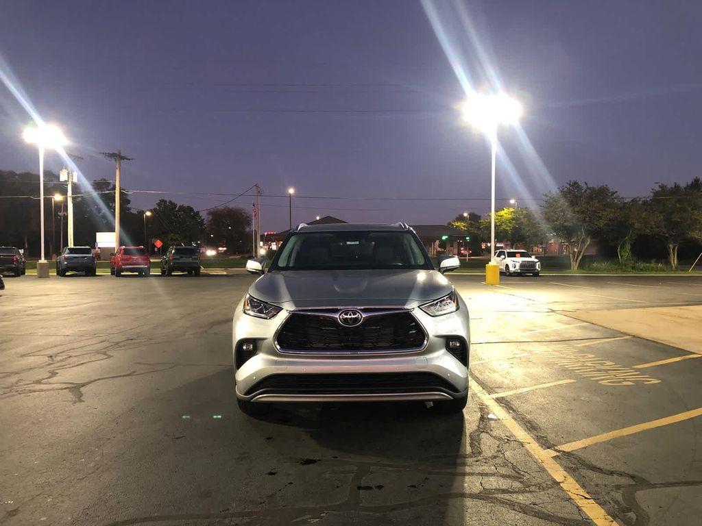 new 2025 Toyota Highlander Hybrid car, priced at $56,203