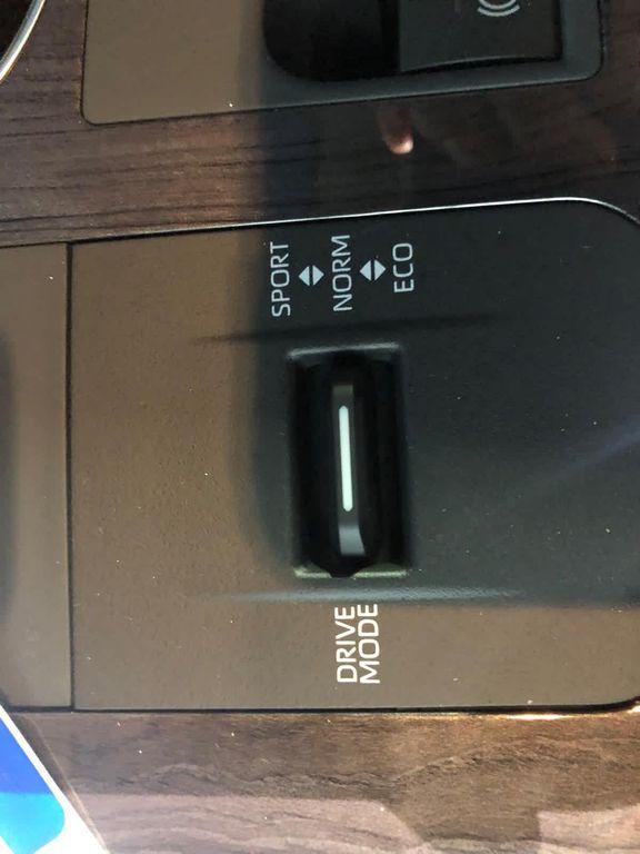 new 2025 Toyota Highlander Hybrid car, priced at $56,203