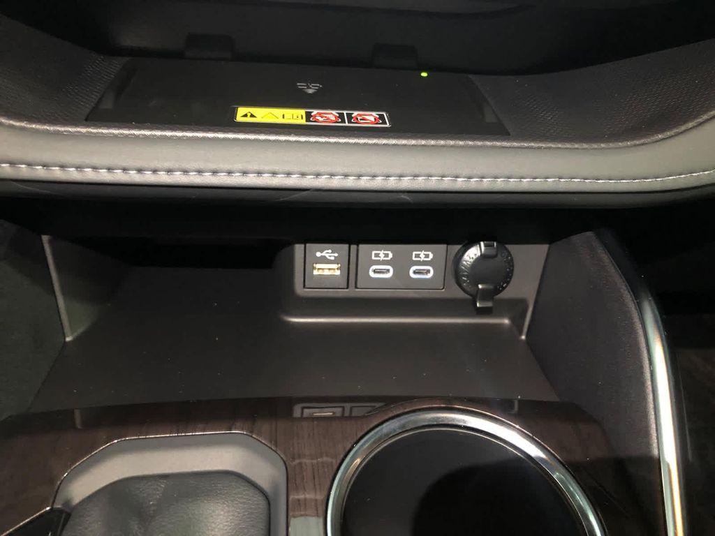 new 2025 Toyota Highlander Hybrid car, priced at $56,203