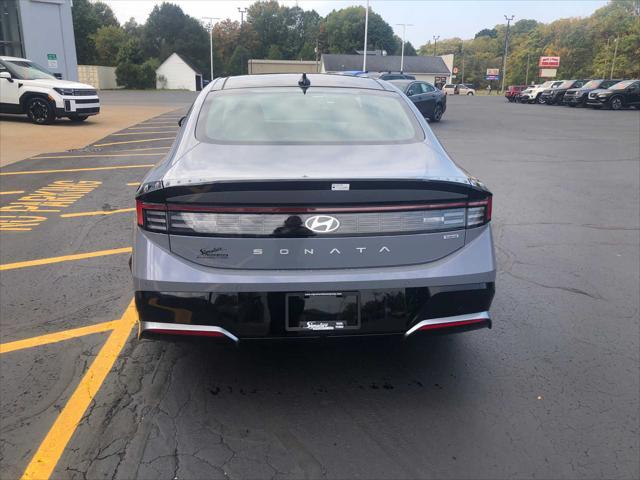 new 2025 Hyundai Sonata Hybrid car, priced at $38,003