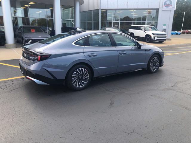 new 2025 Hyundai Sonata Hybrid car, priced at $38,003