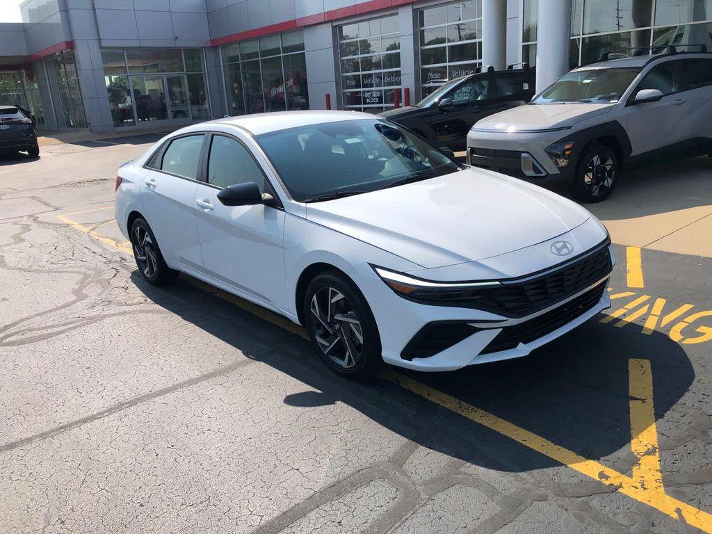 new 2025 Hyundai Elantra car, priced at $28,692