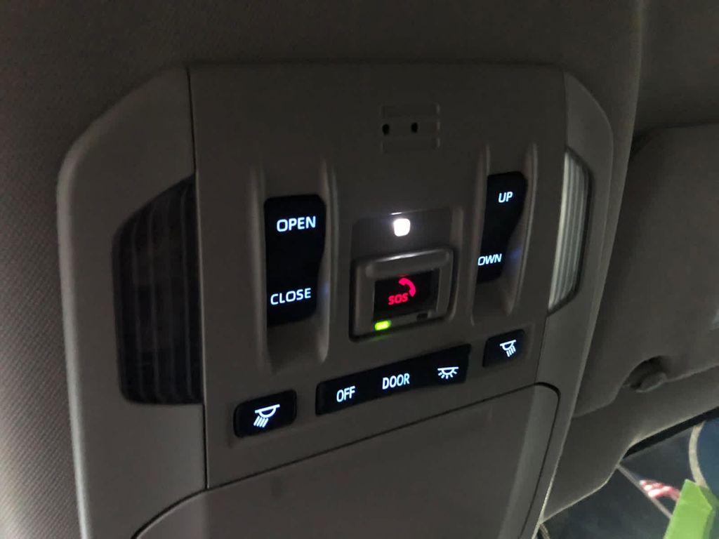 used 2022 Toyota Highlander car, priced at $33,990