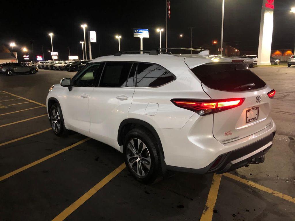 used 2022 Toyota Highlander car, priced at $33,990