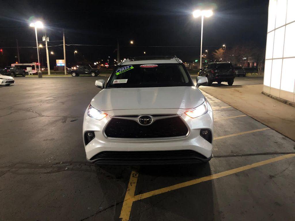 used 2022 Toyota Highlander car, priced at $33,990