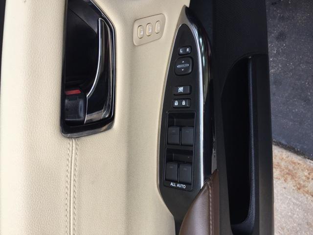 used 2016 Toyota Avalon Hybrid car, priced at $19,990