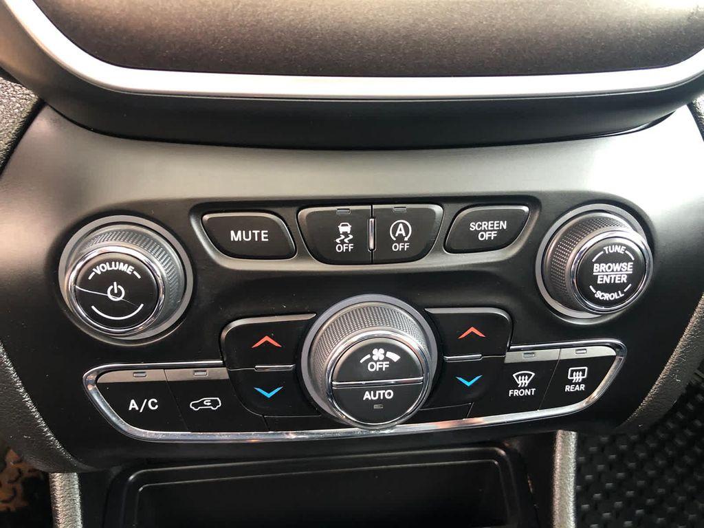 used 2022 Jeep Cherokee car, priced at $26,990