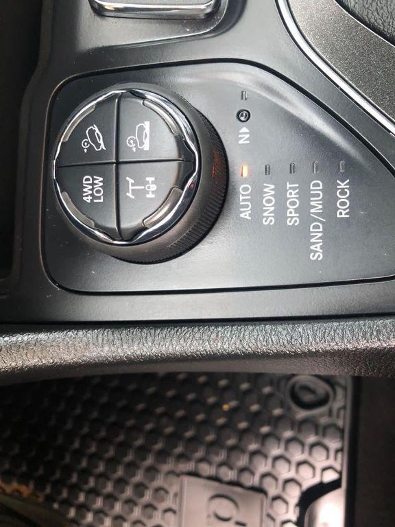 used 2022 Jeep Cherokee car, priced at $26,990