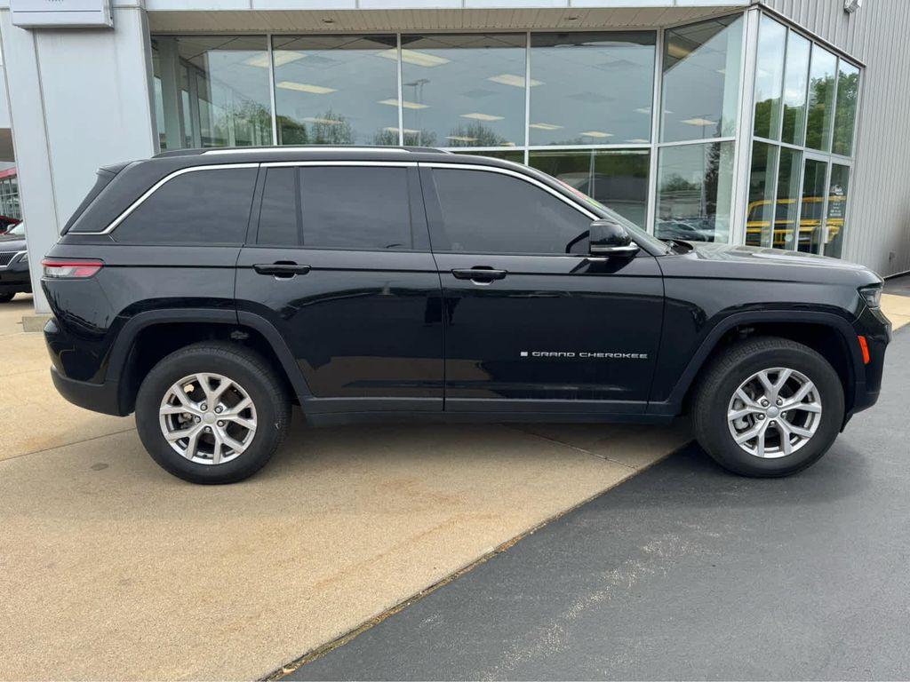 used 2022 Jeep Grand Cherokee car, priced at $25,990