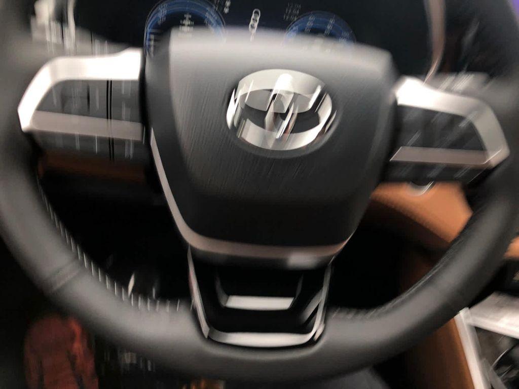 new 2026 Toyota Highlander Hybrid car, priced at $58,761