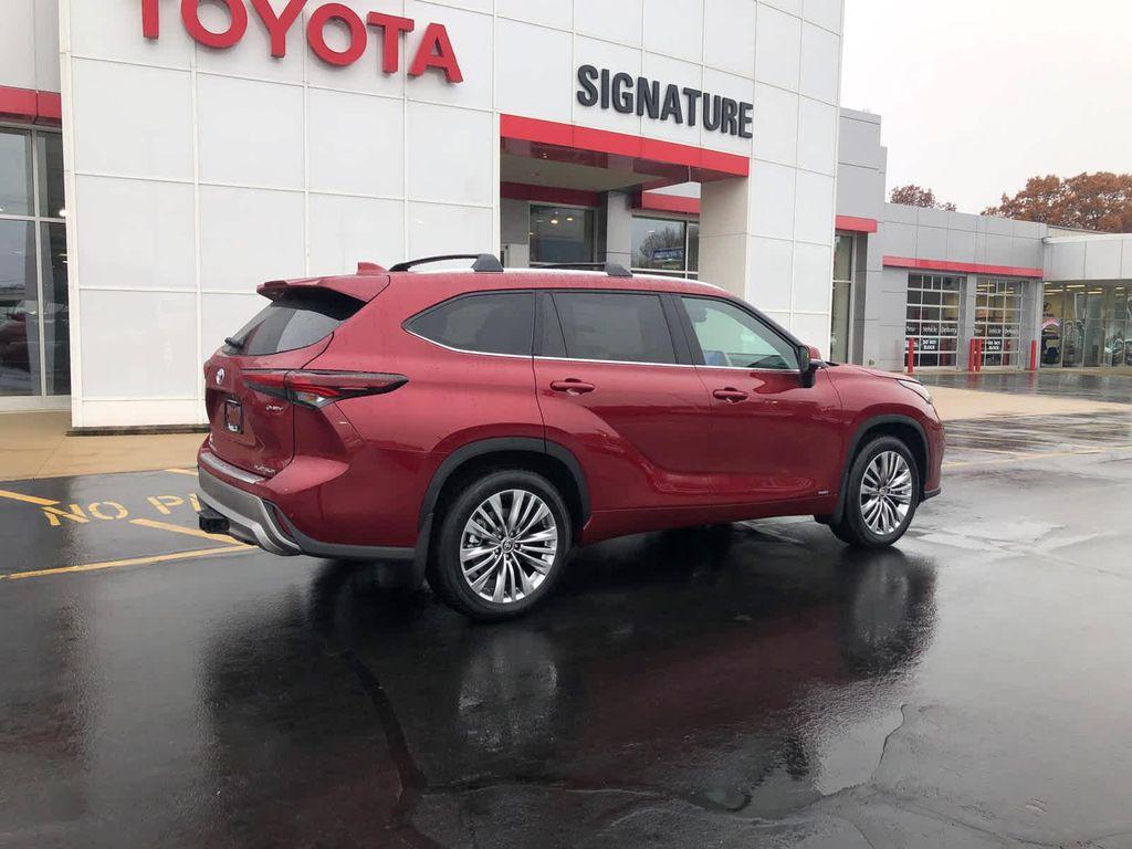 new 2026 Toyota Highlander Hybrid car, priced at $58,761