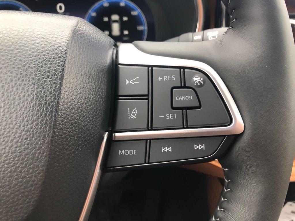 new 2026 Toyota Highlander Hybrid car, priced at $58,761