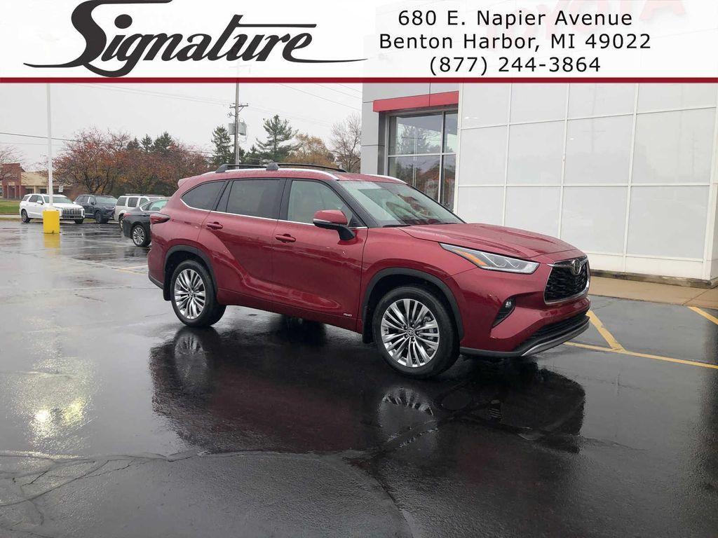 new 2026 Toyota Highlander Hybrid car, priced at $58,761