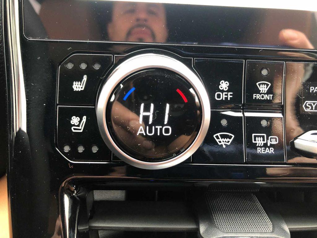 new 2026 Toyota Highlander Hybrid car, priced at $58,761