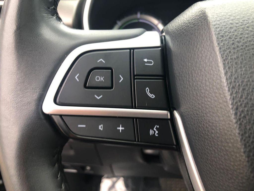 used 2023 Toyota Highlander Hybrid car, priced at $42,490