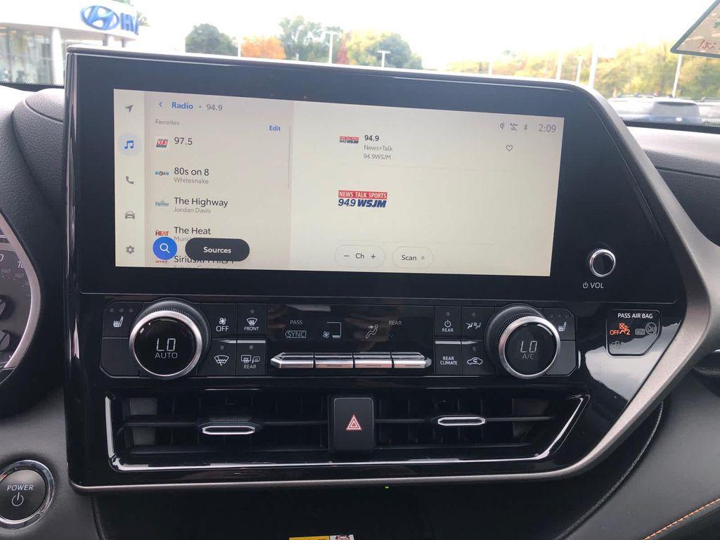 used 2023 Toyota Highlander Hybrid car, priced at $42,490