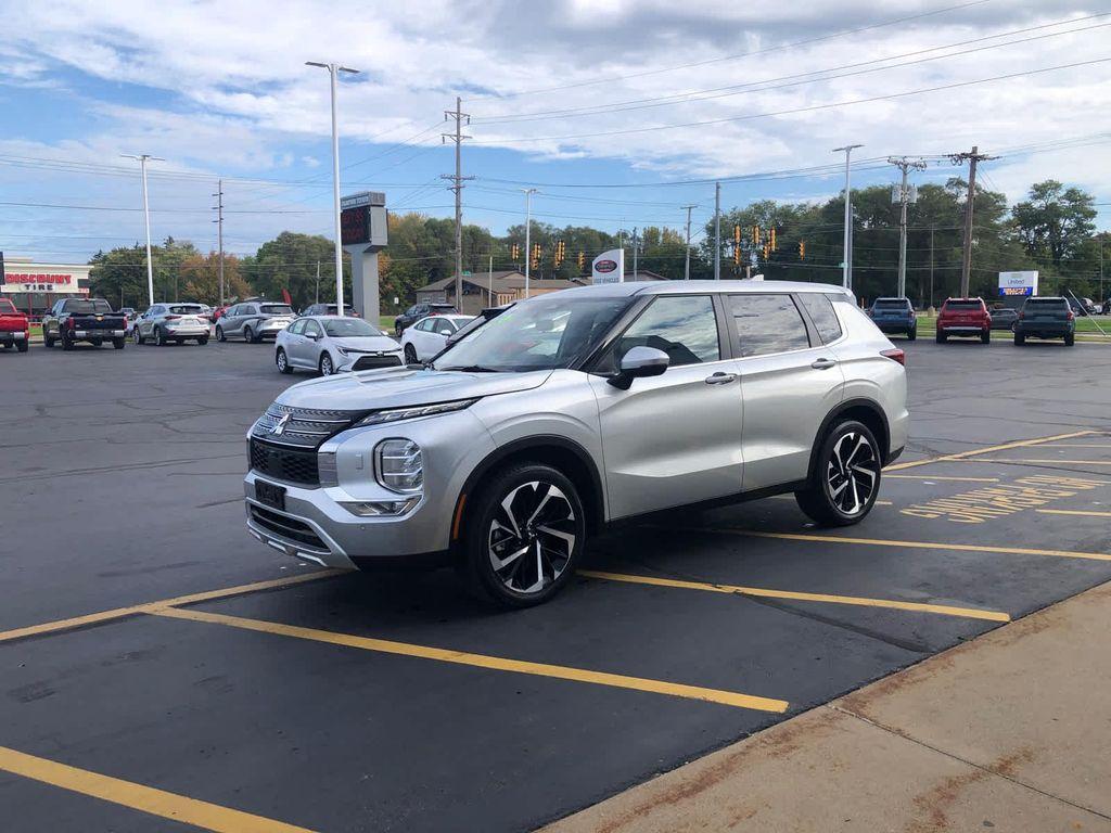 used 2024 Mitsubishi Outlander car, priced at $26,590