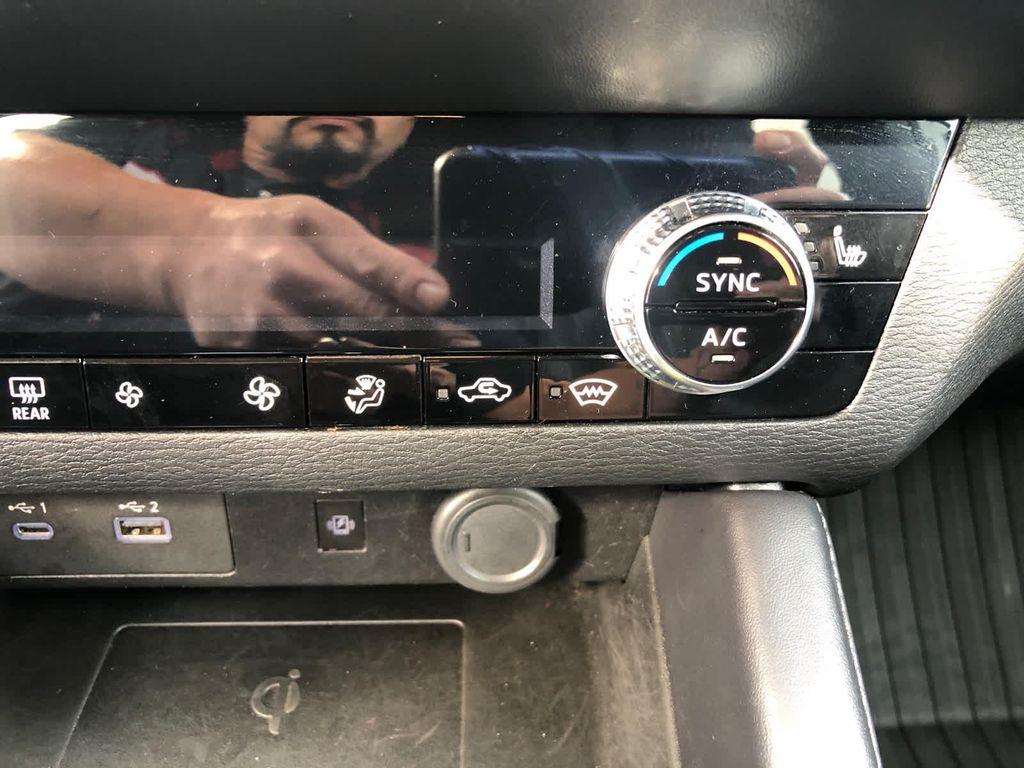 used 2024 Mitsubishi Outlander car, priced at $26,590