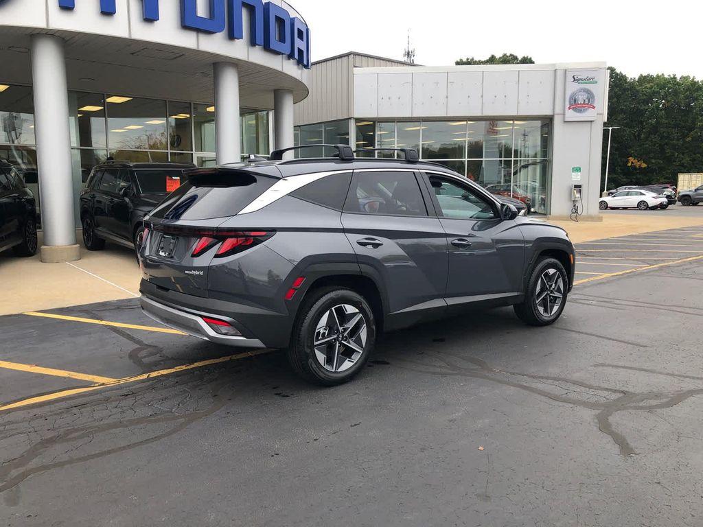new 2026 Hyundai TUCSON Hybrid car, priced at $35,621