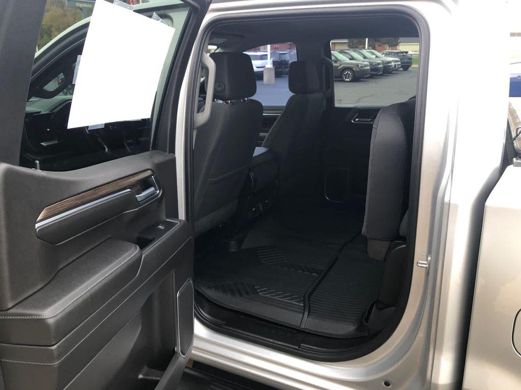 used 2022 Chevrolet Silverado 1500 car, priced at $43,990