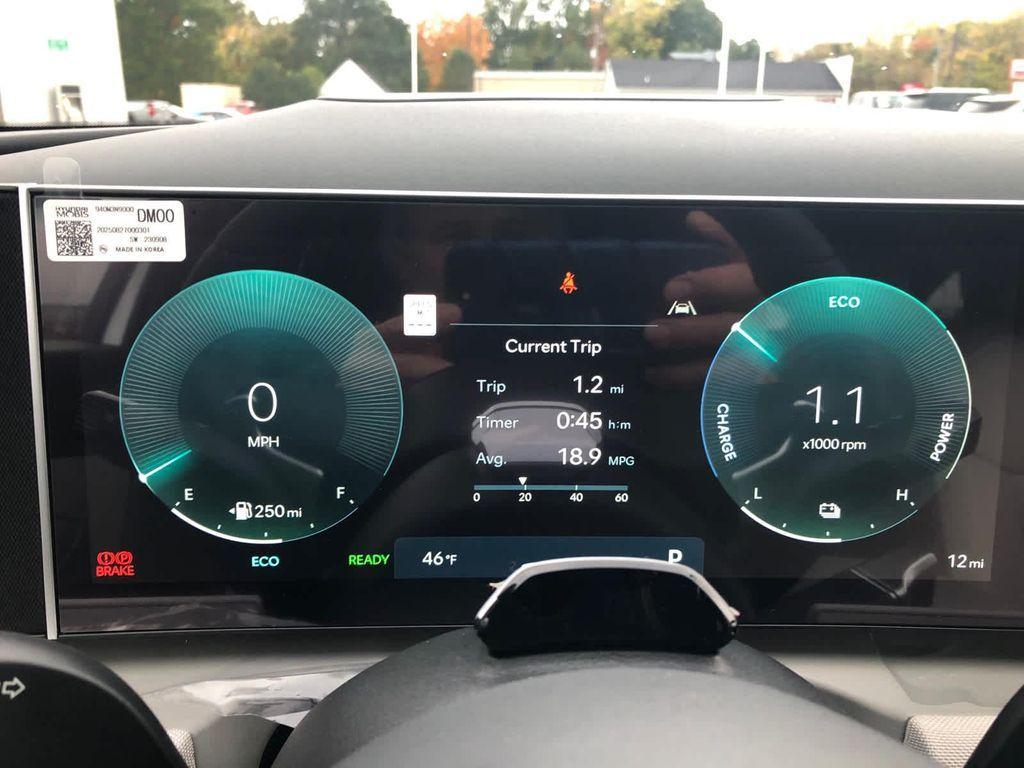 new 2026 Hyundai TUCSON Hybrid car, priced at $45,045