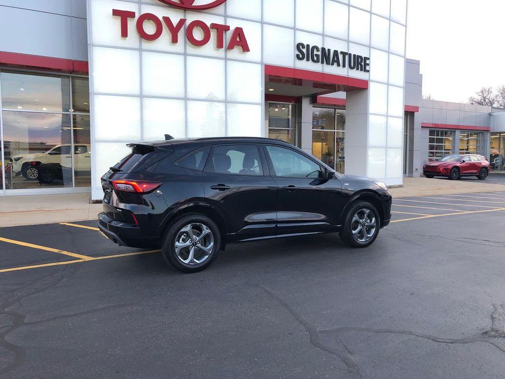 used 2024 Ford Escape car, priced at $25,990