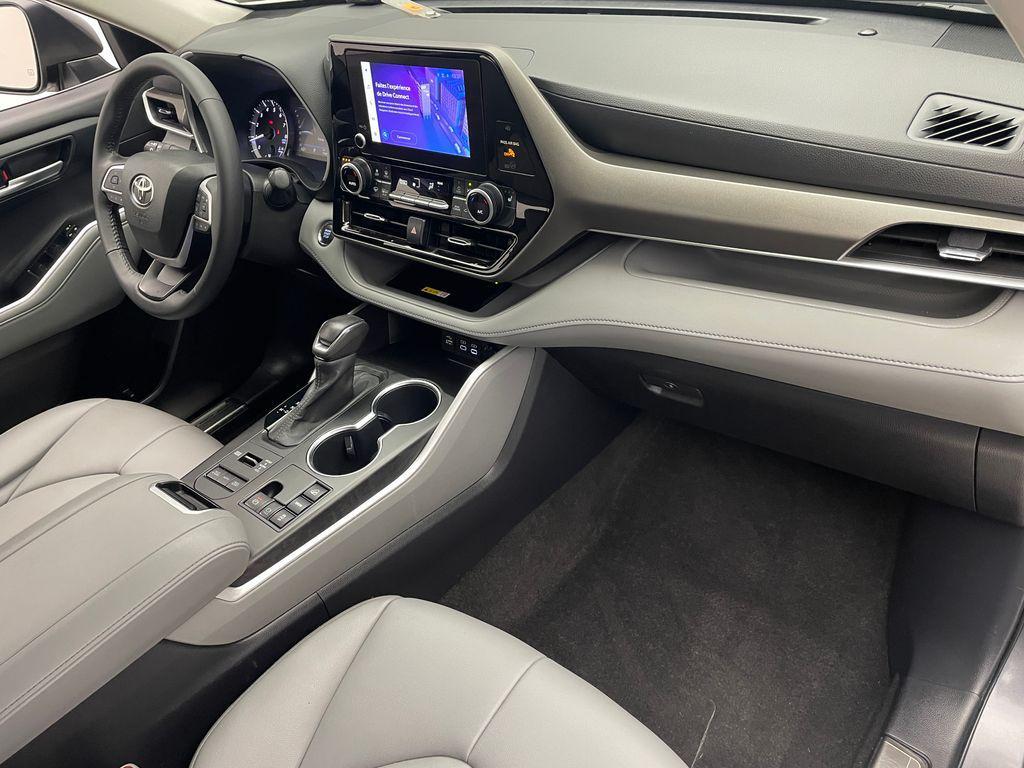 used 2023 Toyota Highlander car, priced at $26,900