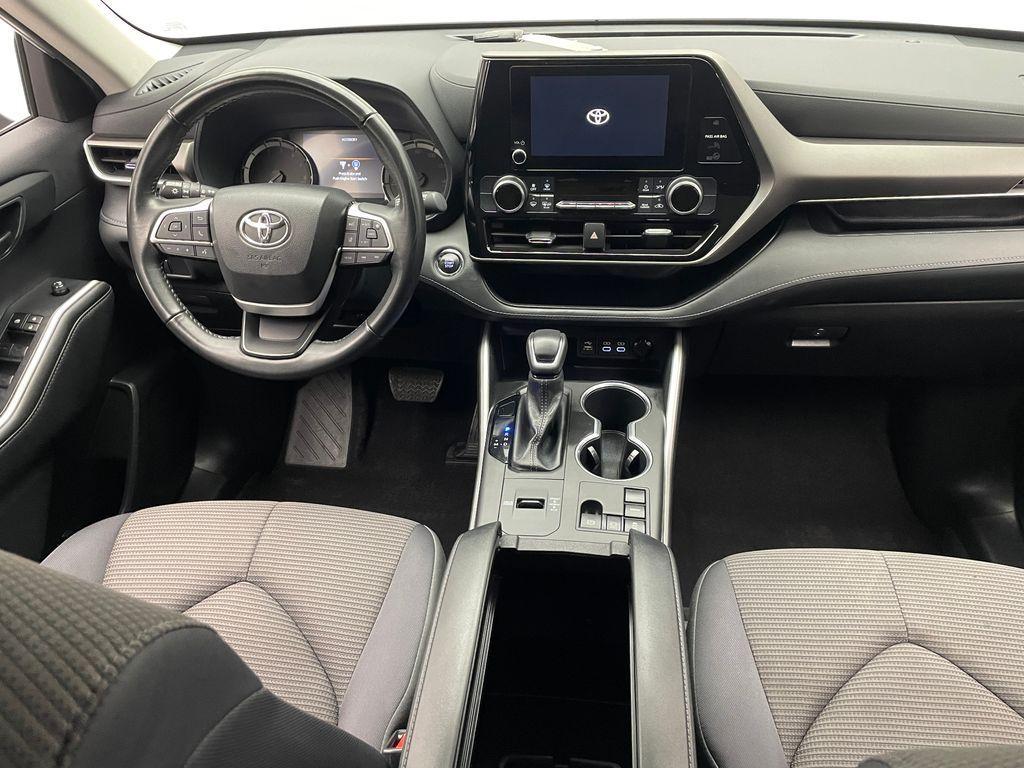 used 2023 Toyota Highlander car, priced at $32,900
