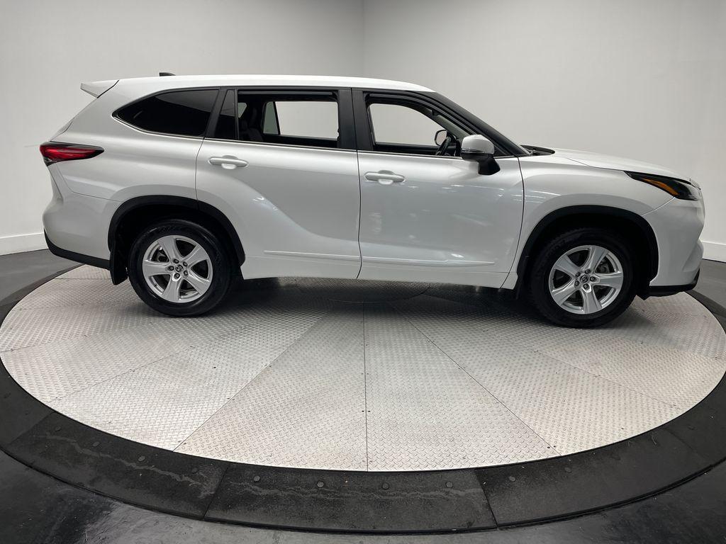 used 2023 Toyota Highlander car, priced at $32,900