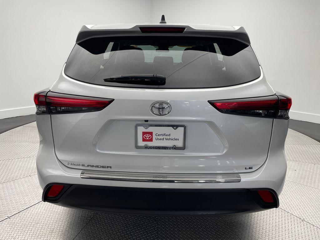 used 2023 Toyota Highlander car, priced at $32,900