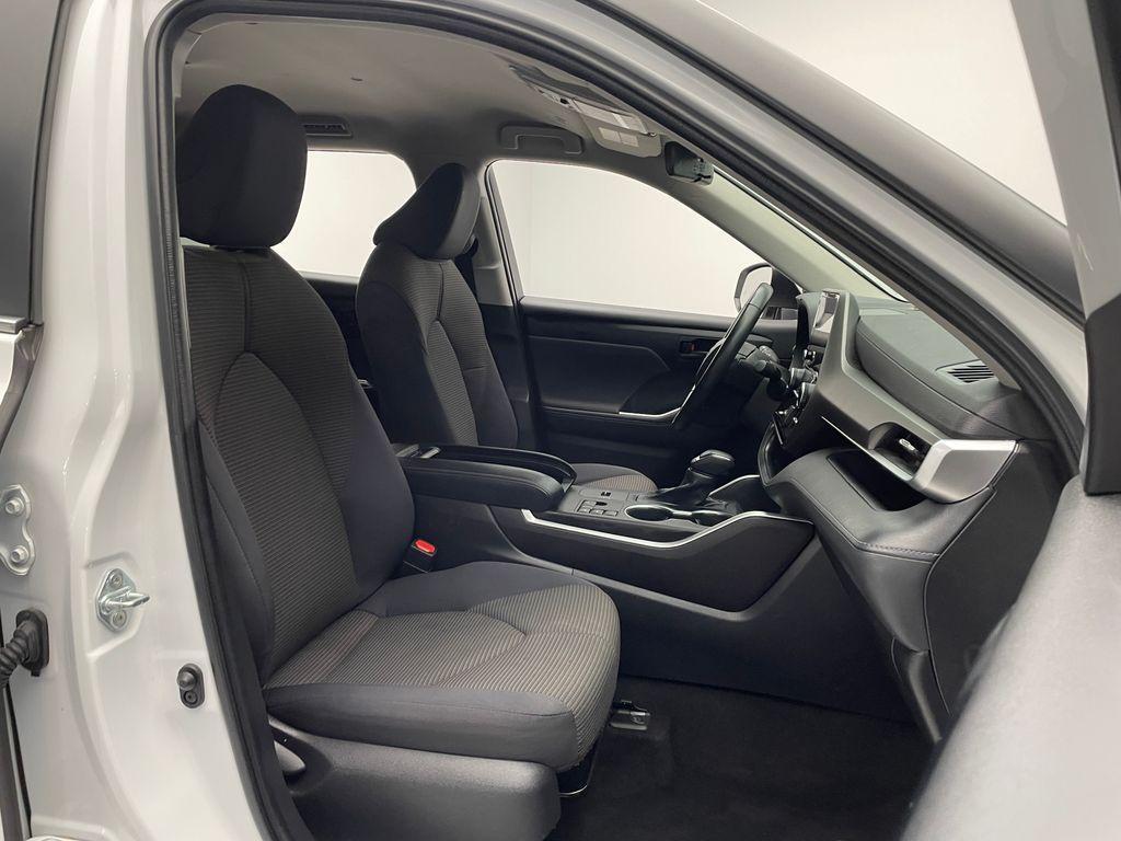 used 2023 Toyota Highlander car, priced at $32,900