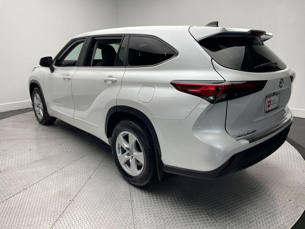 used 2023 Toyota Highlander car, priced at $32,900
