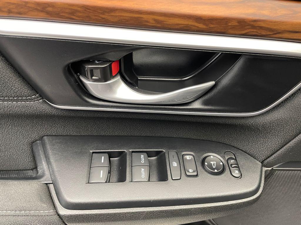 used 2022 Honda CR-V car, priced at $28,900