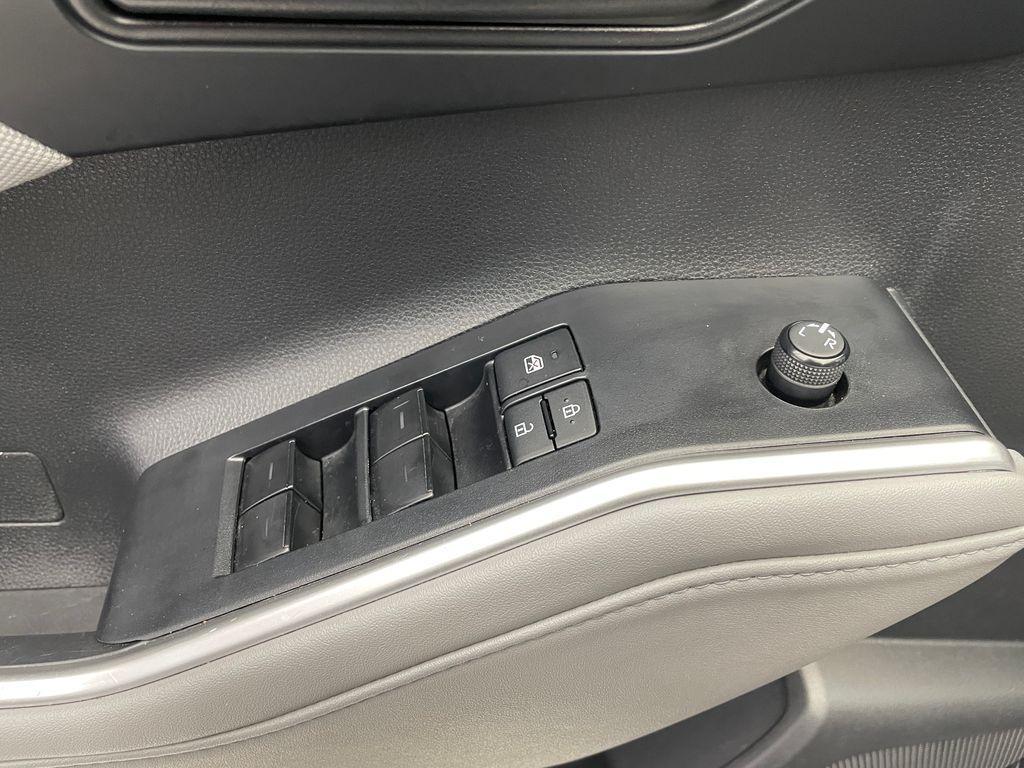 used 2022 Toyota Highlander car, priced at $32,900