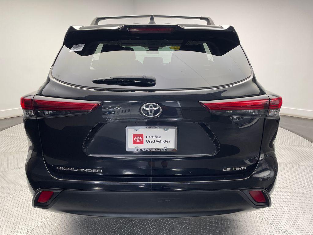 used 2022 Toyota Highlander car, priced at $32,900