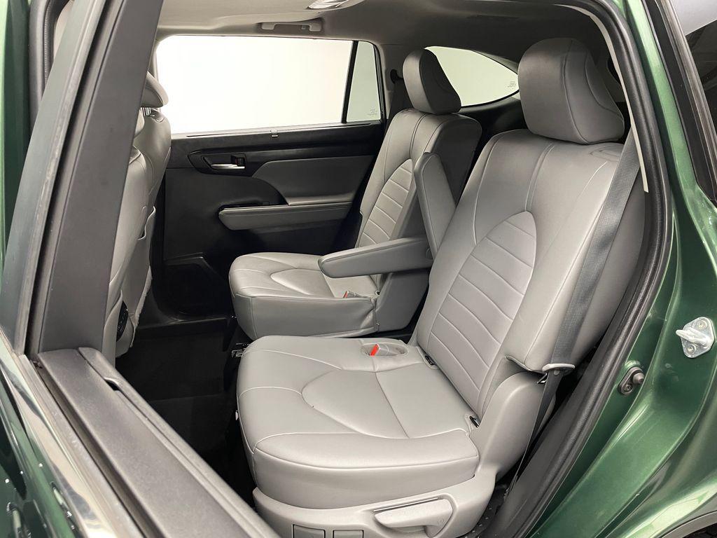used 2023 Toyota Highlander car, priced at $35,900