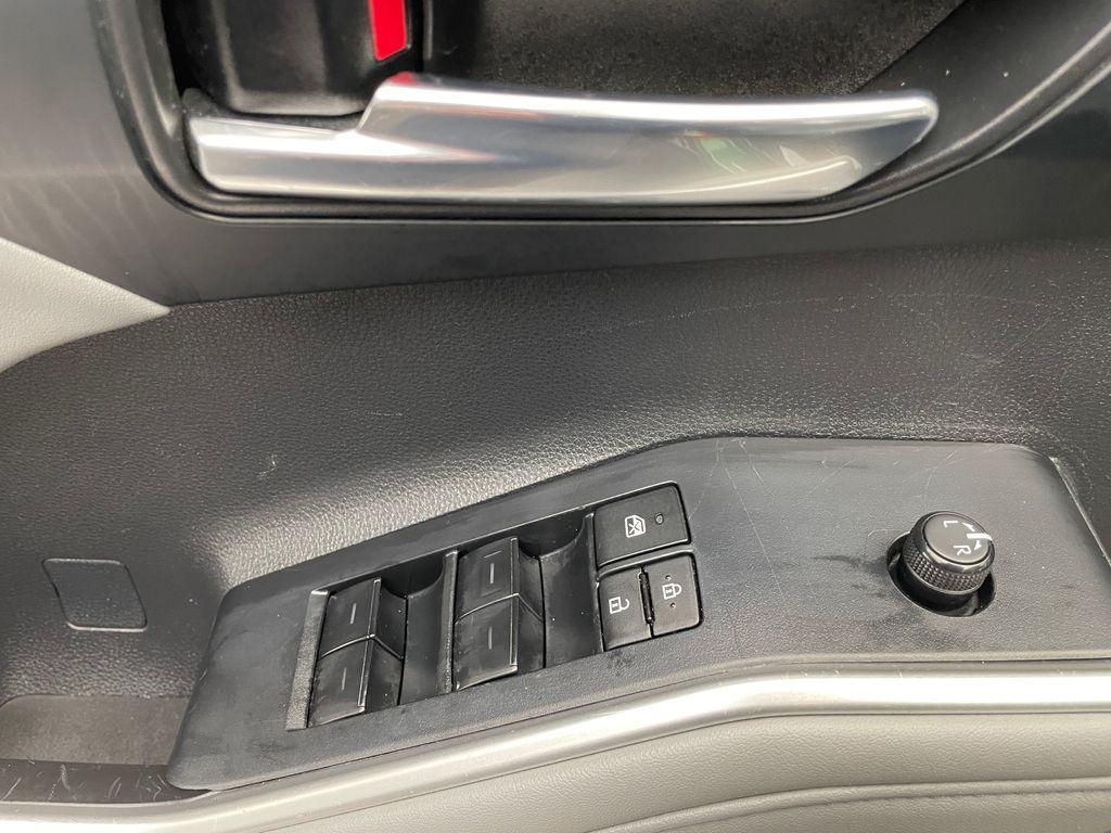 used 2023 Toyota Highlander car, priced at $35,900