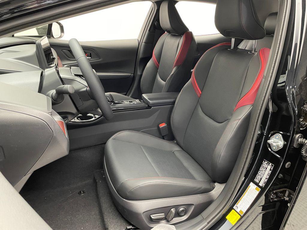 new 2025 Toyota Prius Plug-In Hybrid car, priced at $44,603
